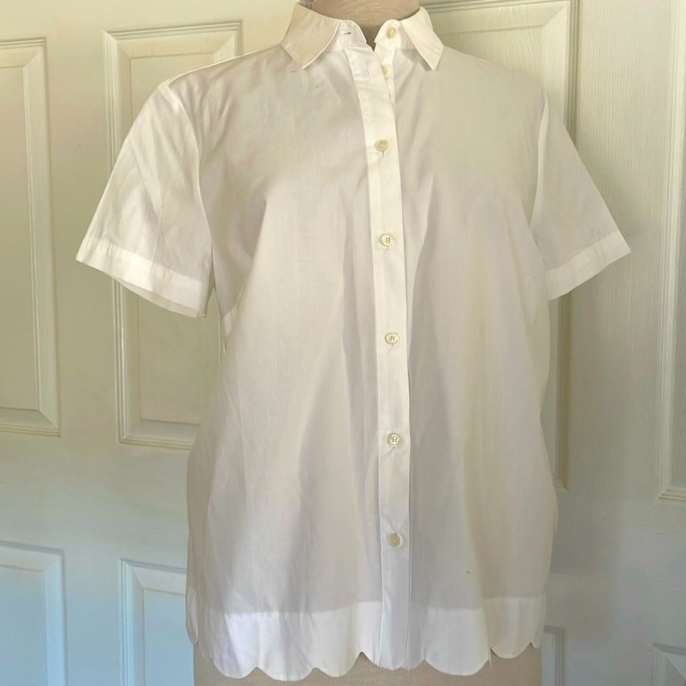 J Crew NWT White Short Sleeve Top with scalloped hem - size M